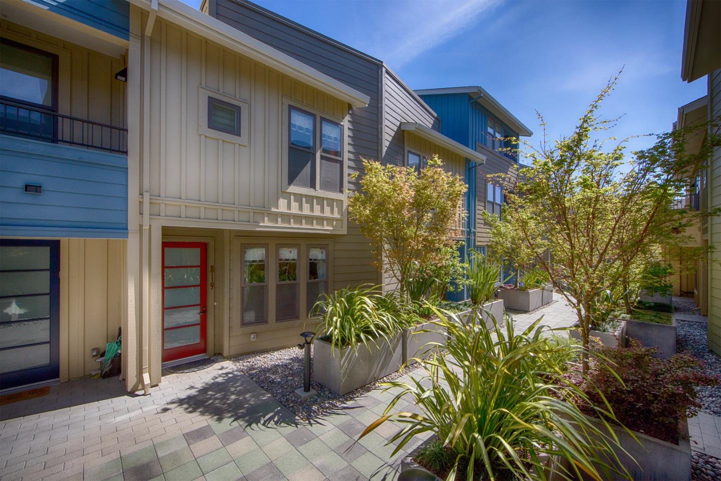 3531 Oak Knoll Dr