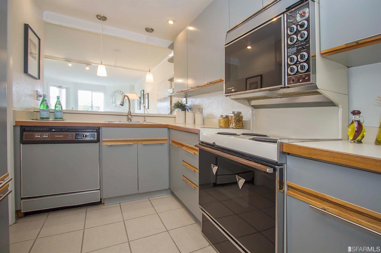 785 Golden Gate Avenue, San Francisco, United States 94102