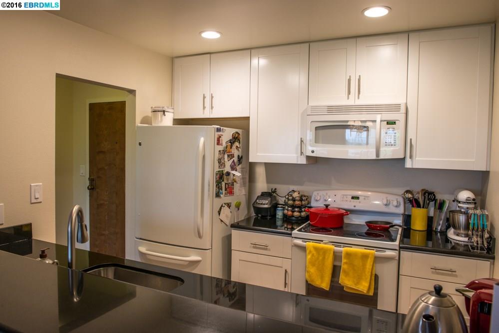 465 Fathom Drive, San Mateo, United States 94404