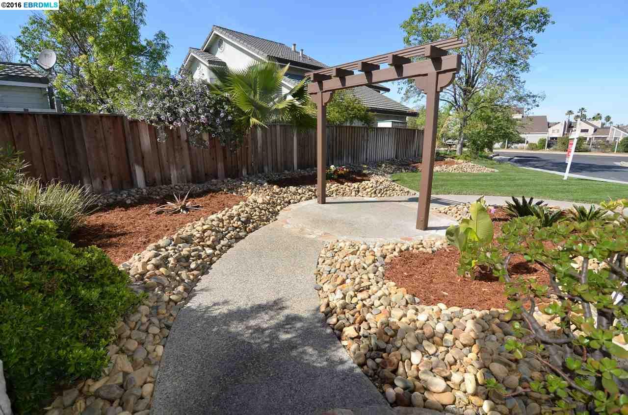2066 SAND POINT RD, Discovery Bay, CA 94505