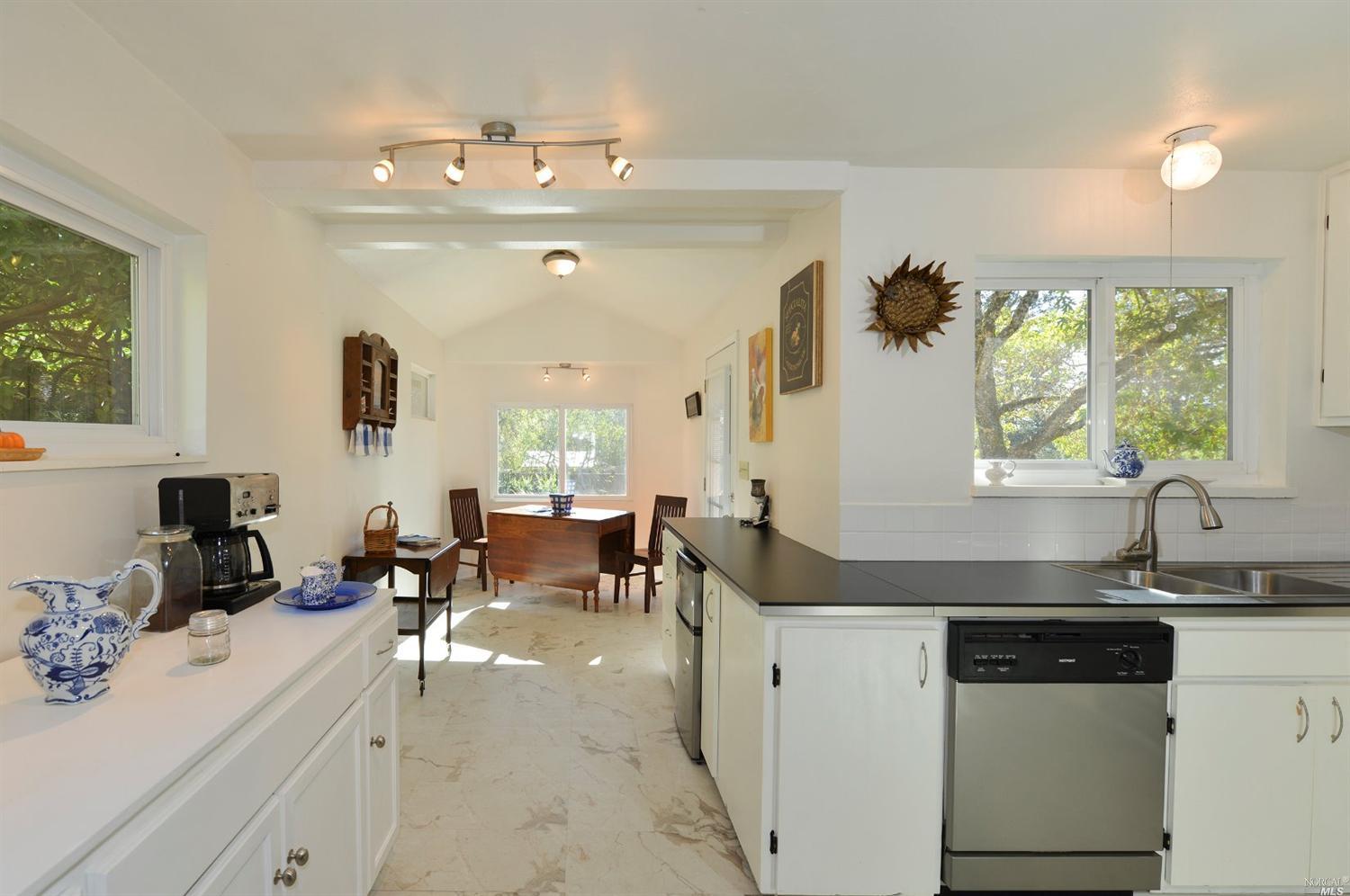 475 Manzanita Dr, Angwin, United States 94508