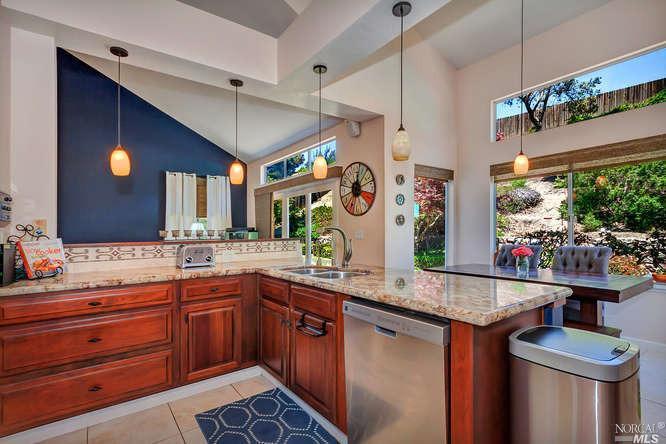 589 Periwinkle Pl, Benicia, United States 94510