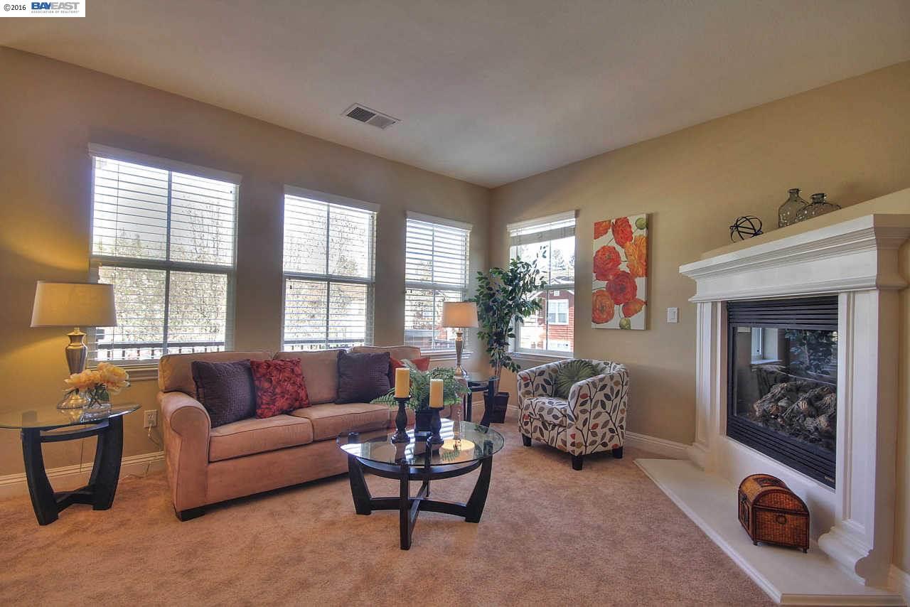 49079 Larkspur Ter, Fremont, United States 94539