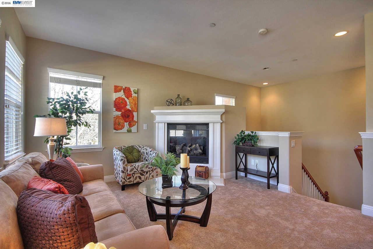49079 Larkspur Ter, Fremont, United States 94539