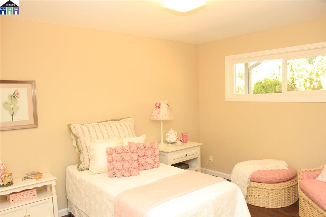 1119 Central Blvd., Hayward, United States 94542