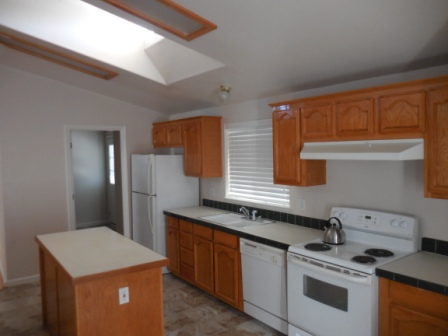 Georgian Manor Mobile Home Community29042 Windemere RdHayward, CA 94544