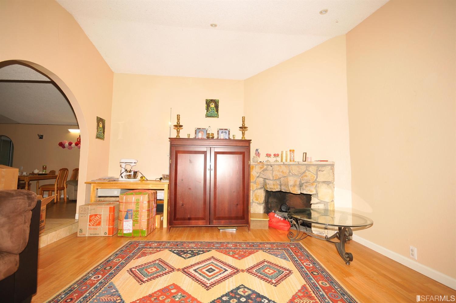 27956 Emerson, Hayward, United States 94545