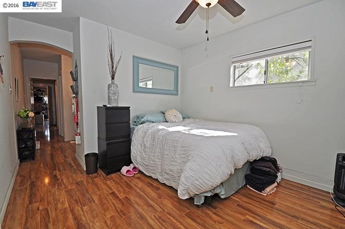1477 COLLEGE AVE, Livermore, CA 94550