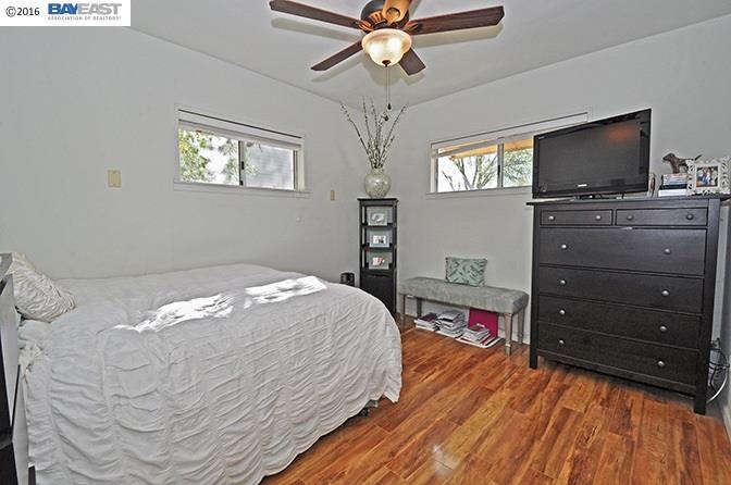 1477 COLLEGE AVE, Livermore, CA 94550