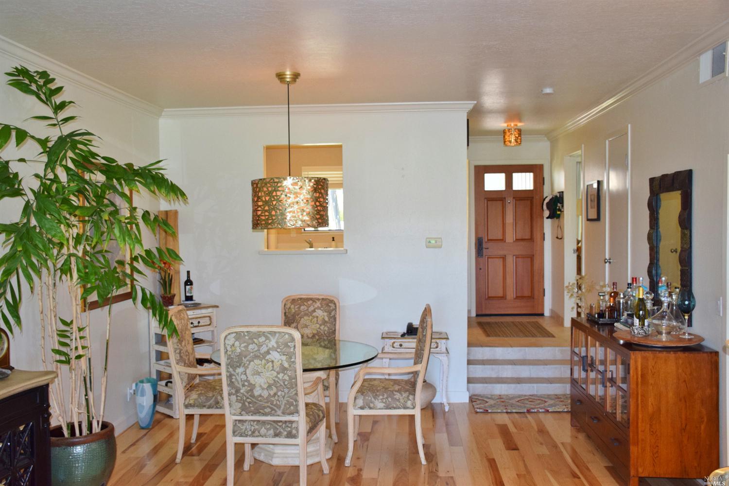 848 Acorn Way, Napa, United States 94558