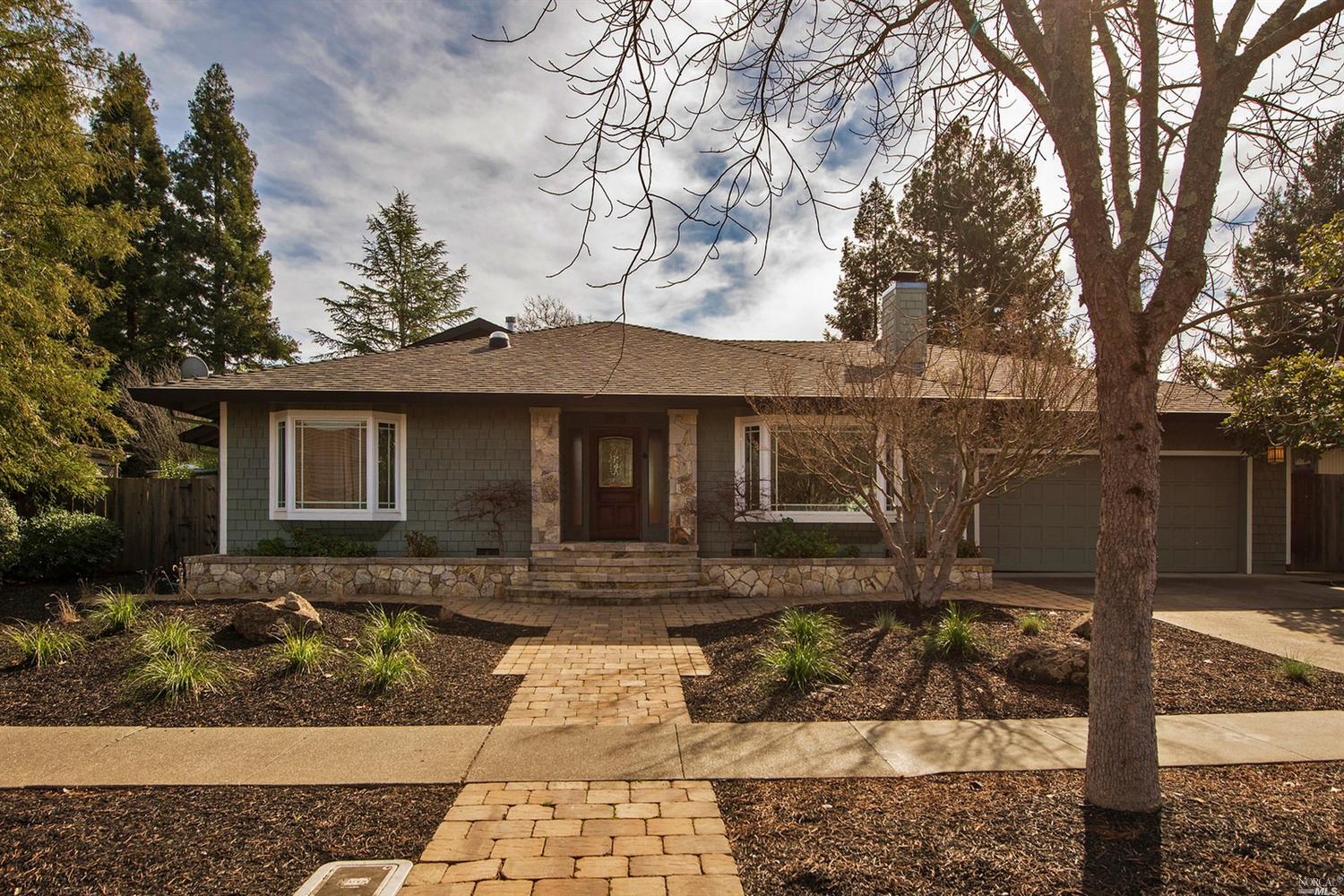 2413 Vine Hill Dr, Napa, United States 94558