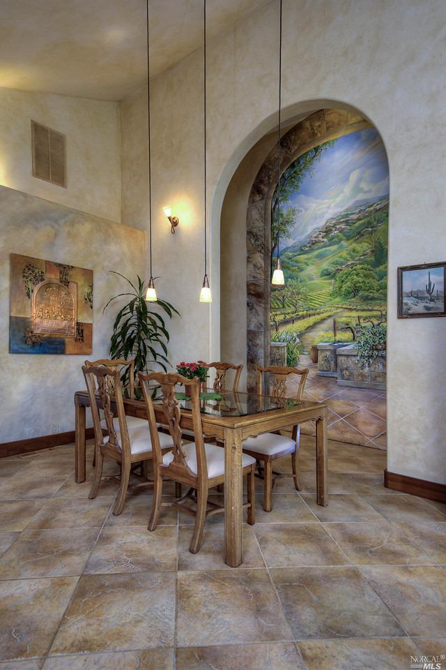 2413 Vine Hill Dr, Napa, United States 94558