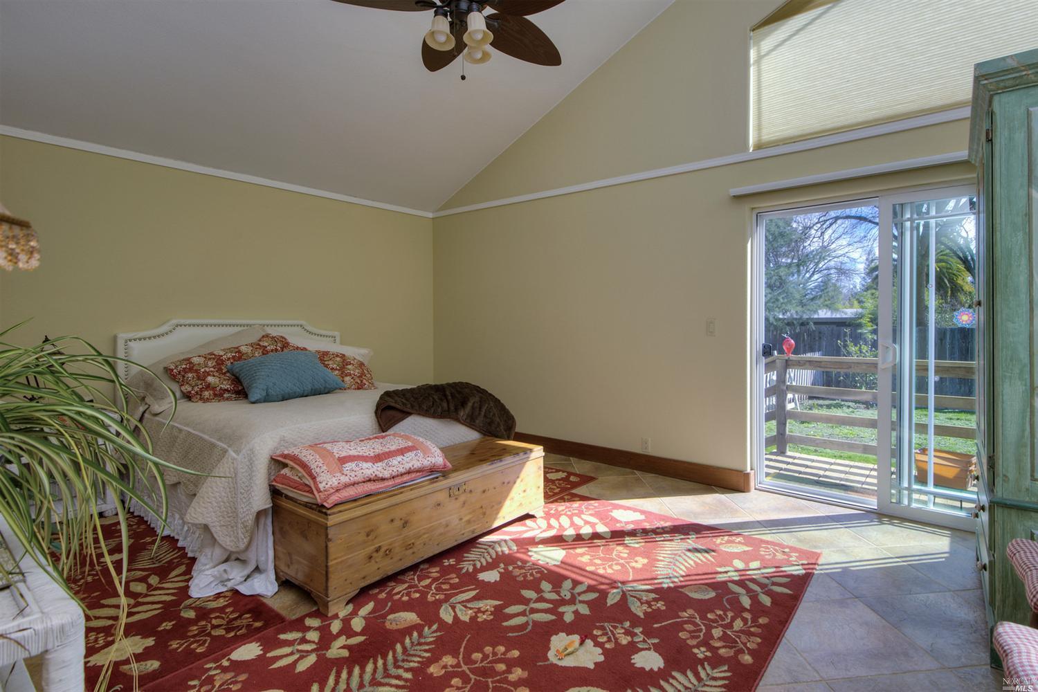 2413 Vine Hill Dr, Napa, United States 94558