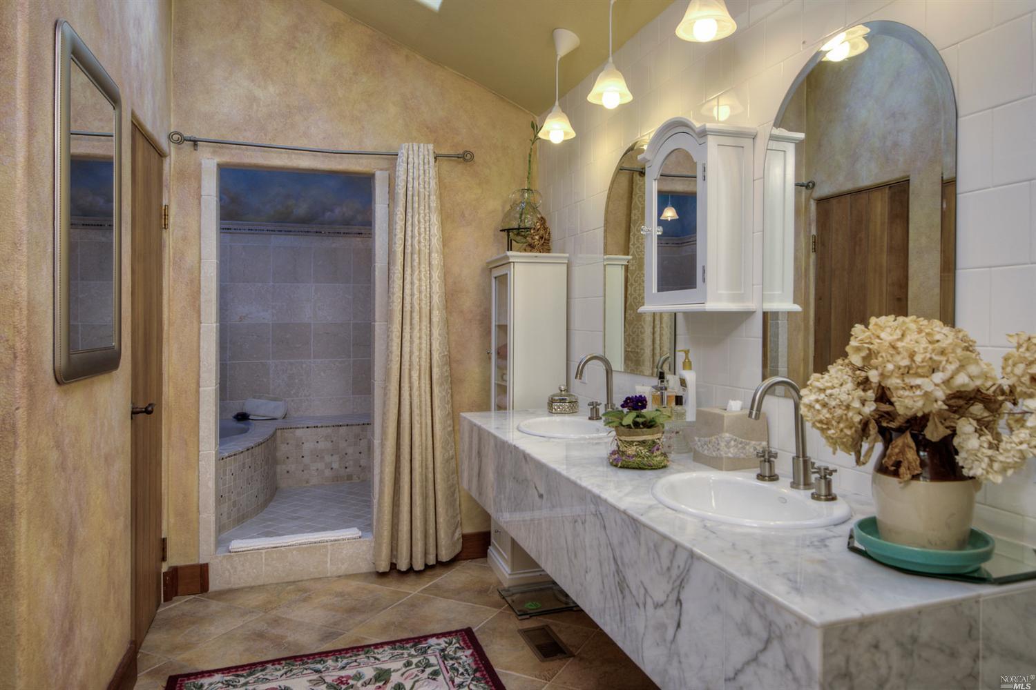 2413 Vine Hill Dr, Napa, United States 94558