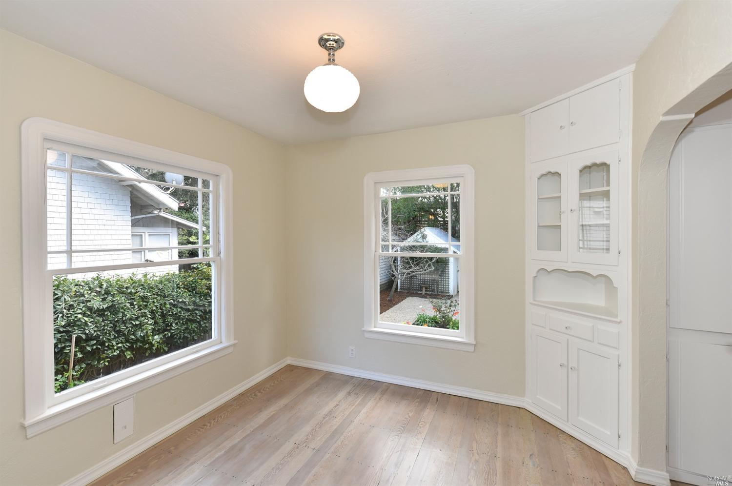 1751 Laurel St, Napa, United States 94559