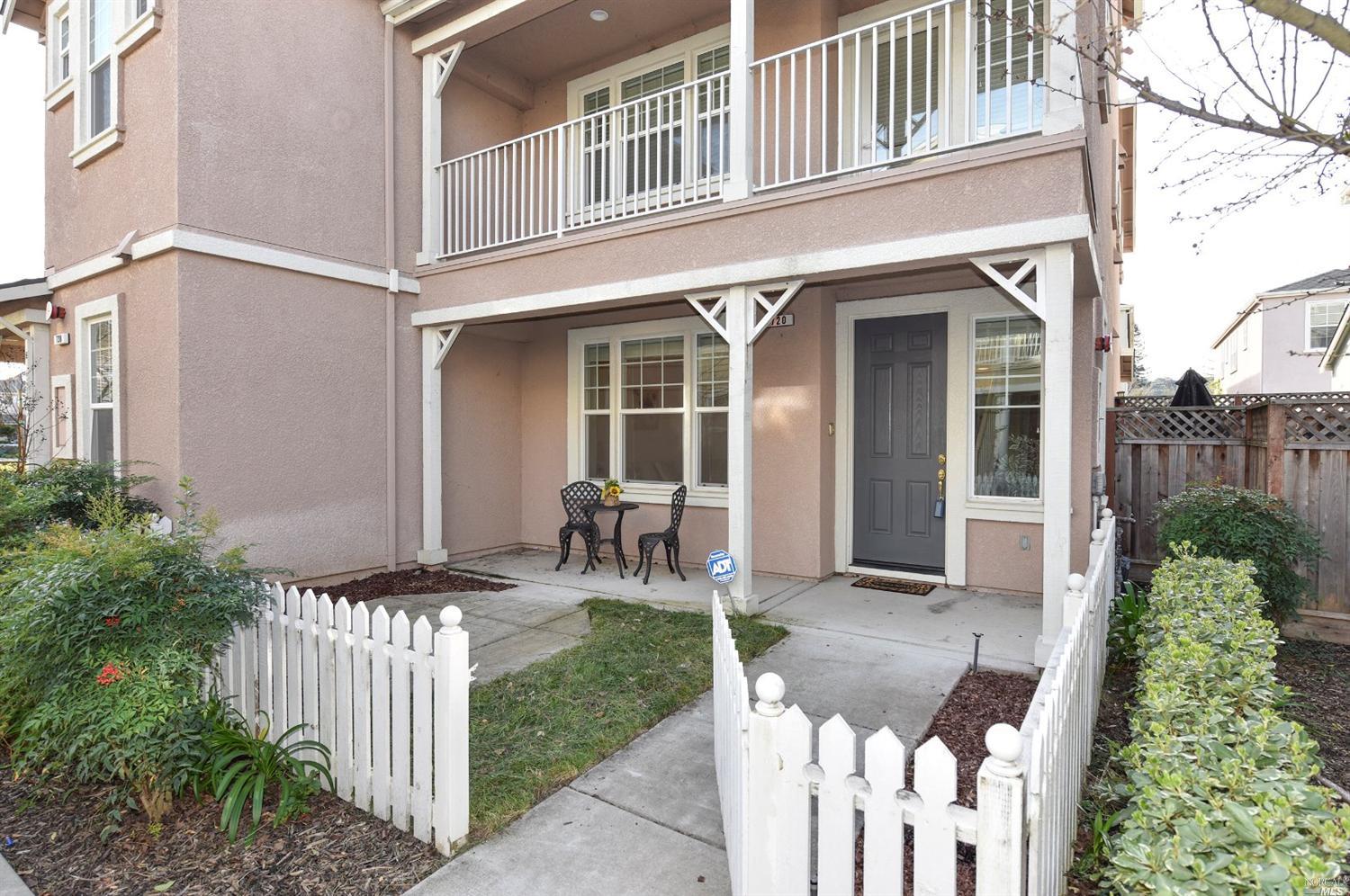 720 Wintergreen Ct, Napa, United States 94559