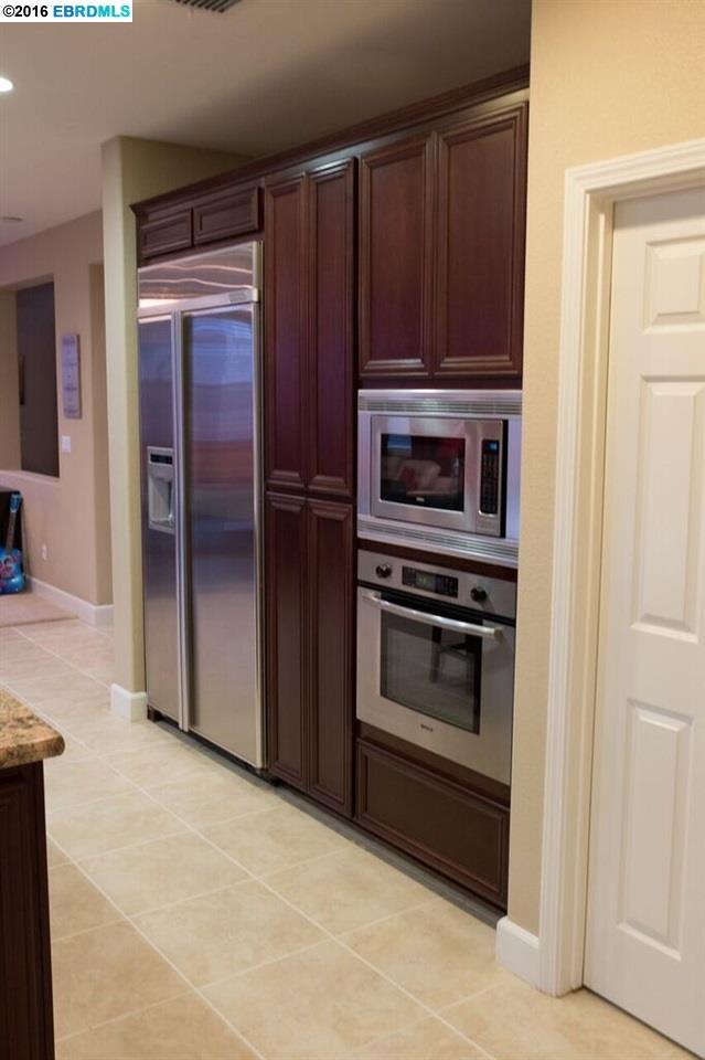 1245 POPLAR DR, Oakley, United States 94561