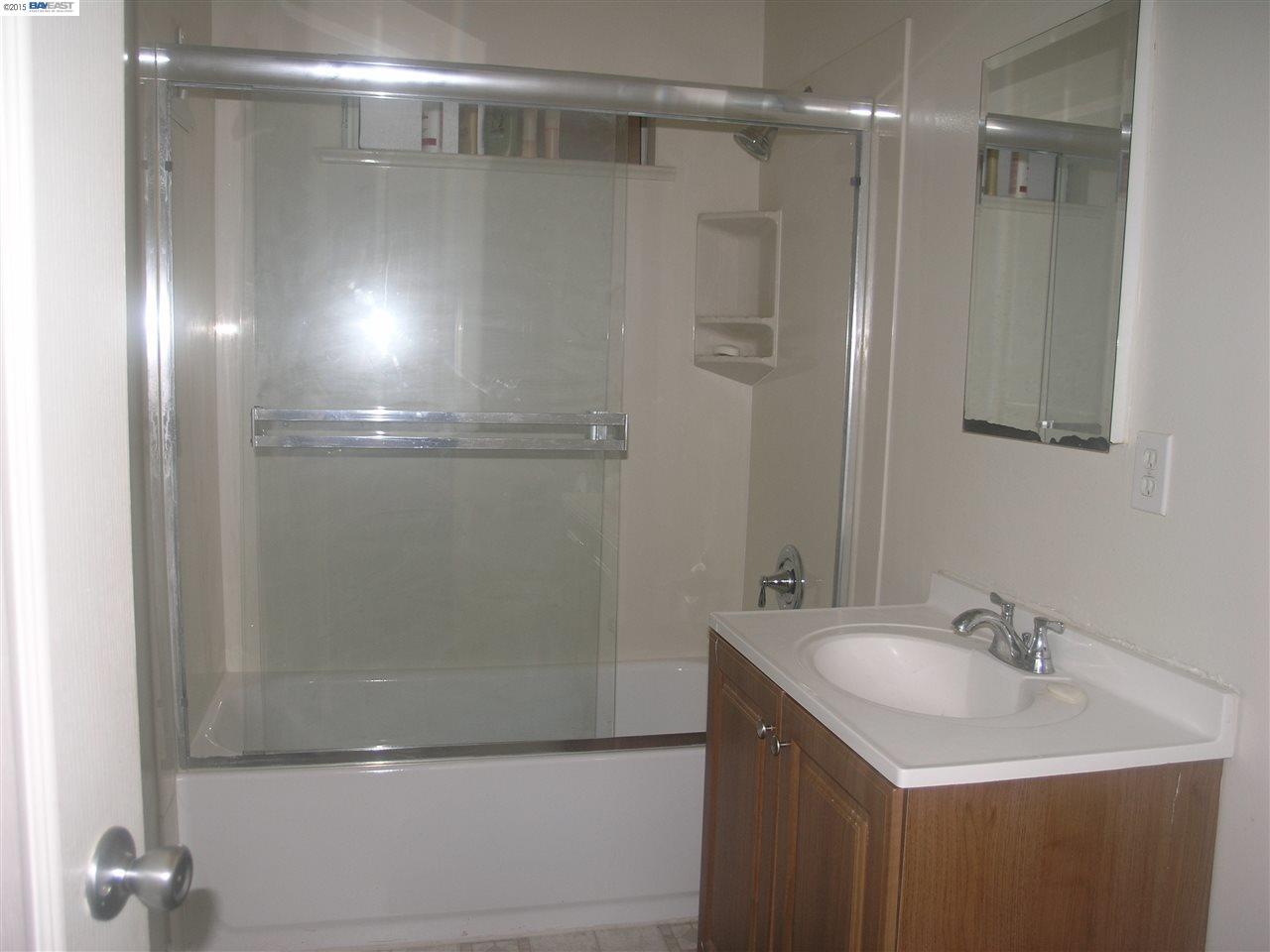 33463 10th ST, Union City, CA 94587