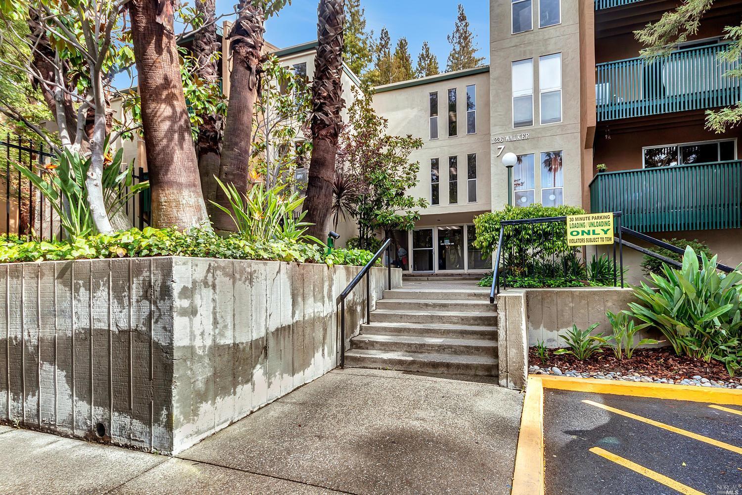 1236 Walker Avenue, Walnut Creek, United States 94596