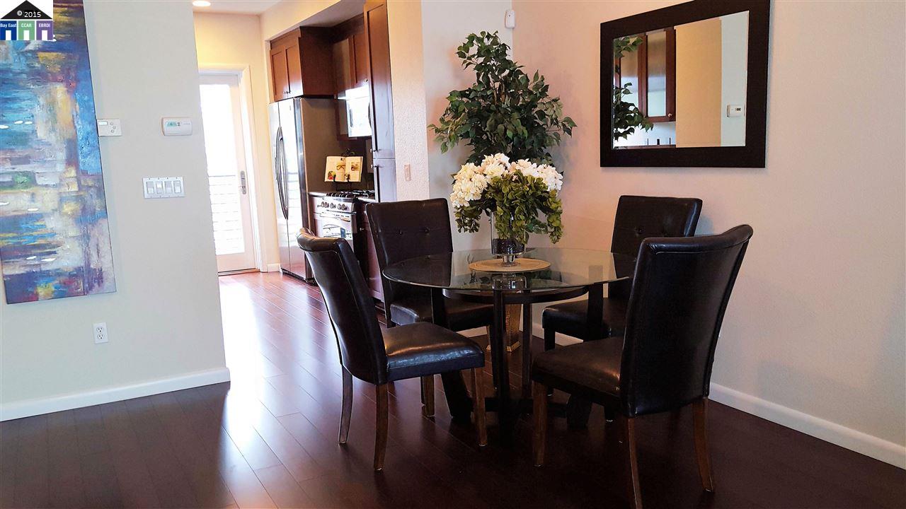 85 GLASHAUS LOOP, Emeryville, United States 94608