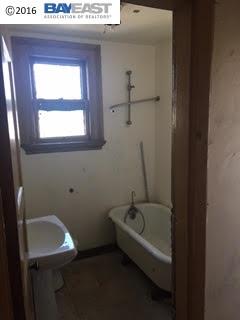 674 43RD ST, Oakland, CA 94609