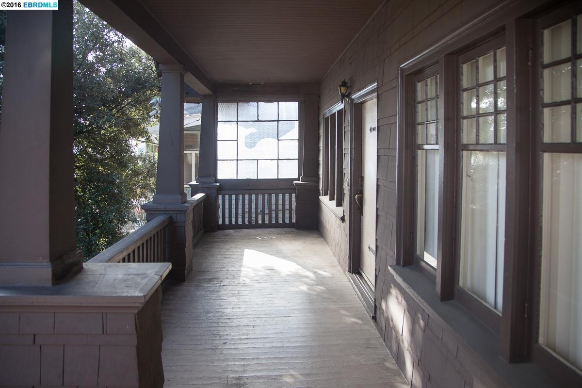 369 MACARTHUR BLVD, Oakland, United States 94610