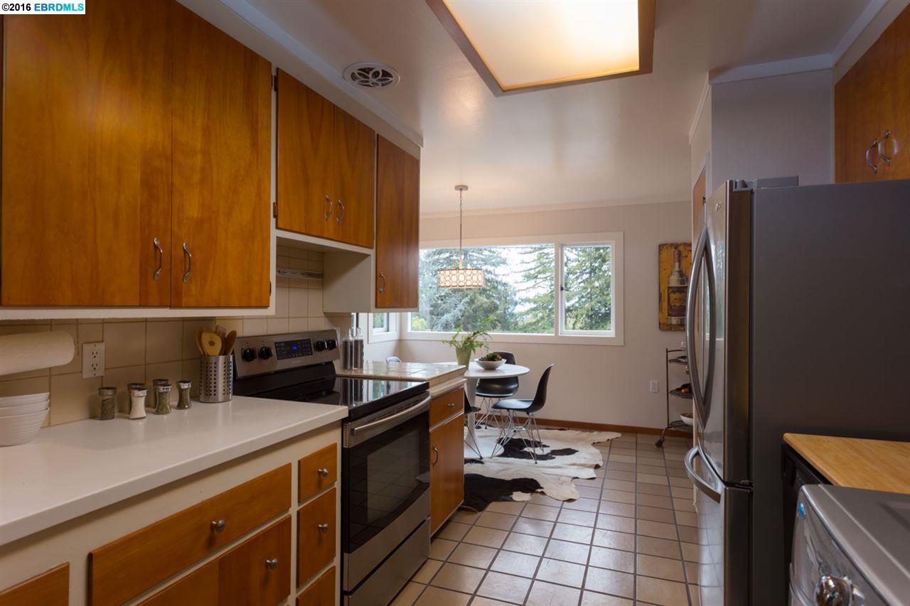 4836 Harbord Dr., Oakland, United States 94618