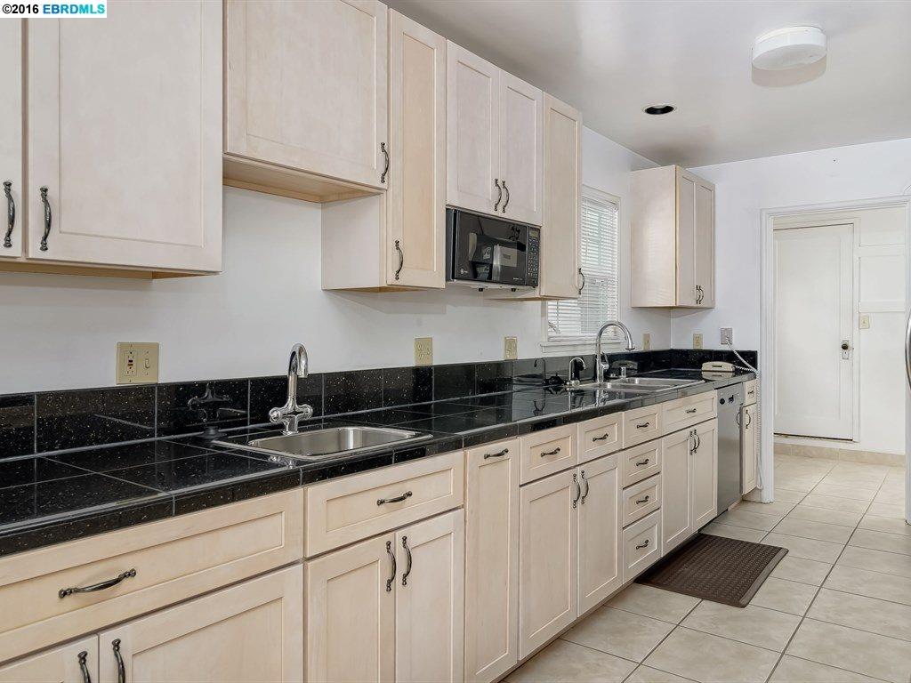 3227 STORER AVE, Oakland, United States 94619