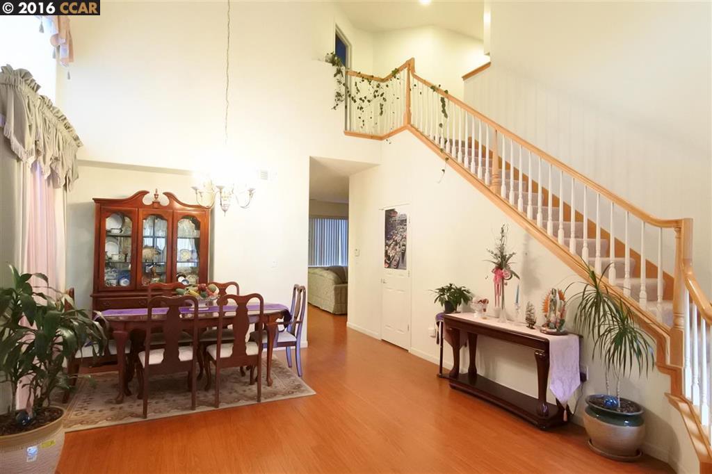 814 Meadow View Dr, Richmond, United States 94806