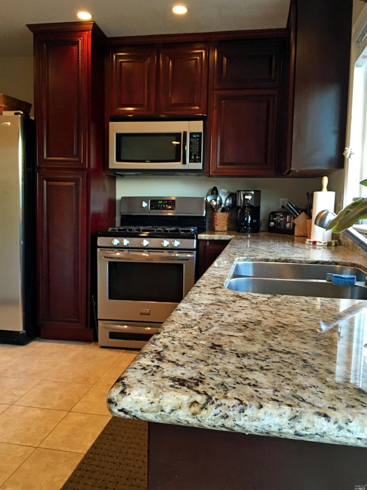 944Edith Court, Rohnert Park, United States 94928