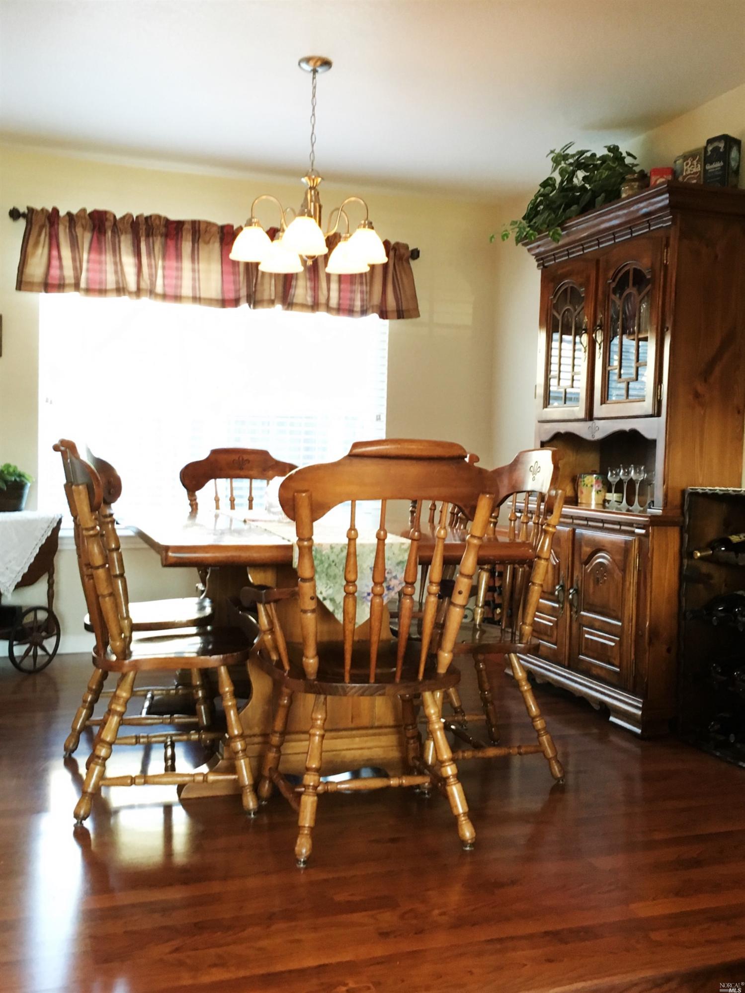 944Edith Court, Rohnert Park, United States 94928
