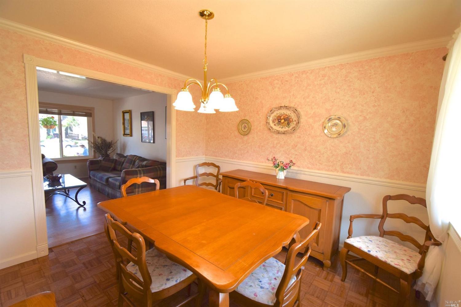 6044 Dawn Dr, Rohnert Park, United States 94928