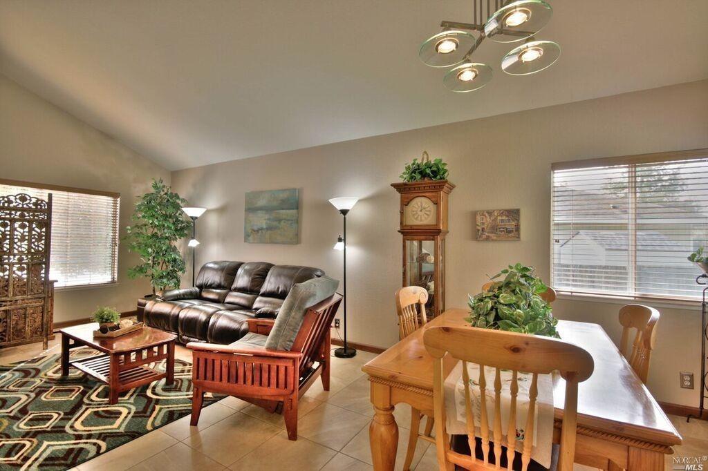 205Hahn Way, Cotati, United States 94931