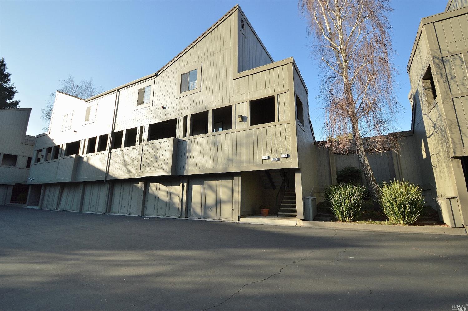 174 Oriole Circle, Novato, United States 94949