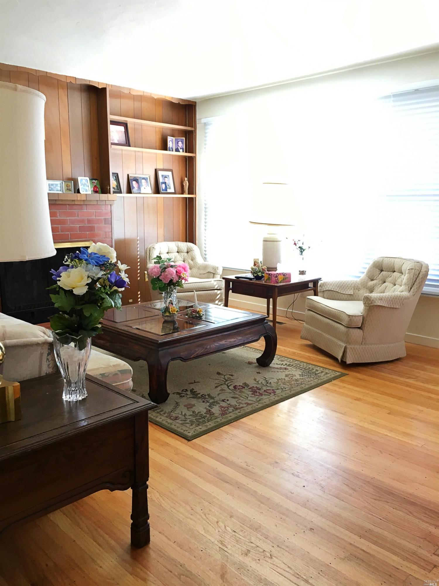 114Glendon Way, Petaluma, United States 94952