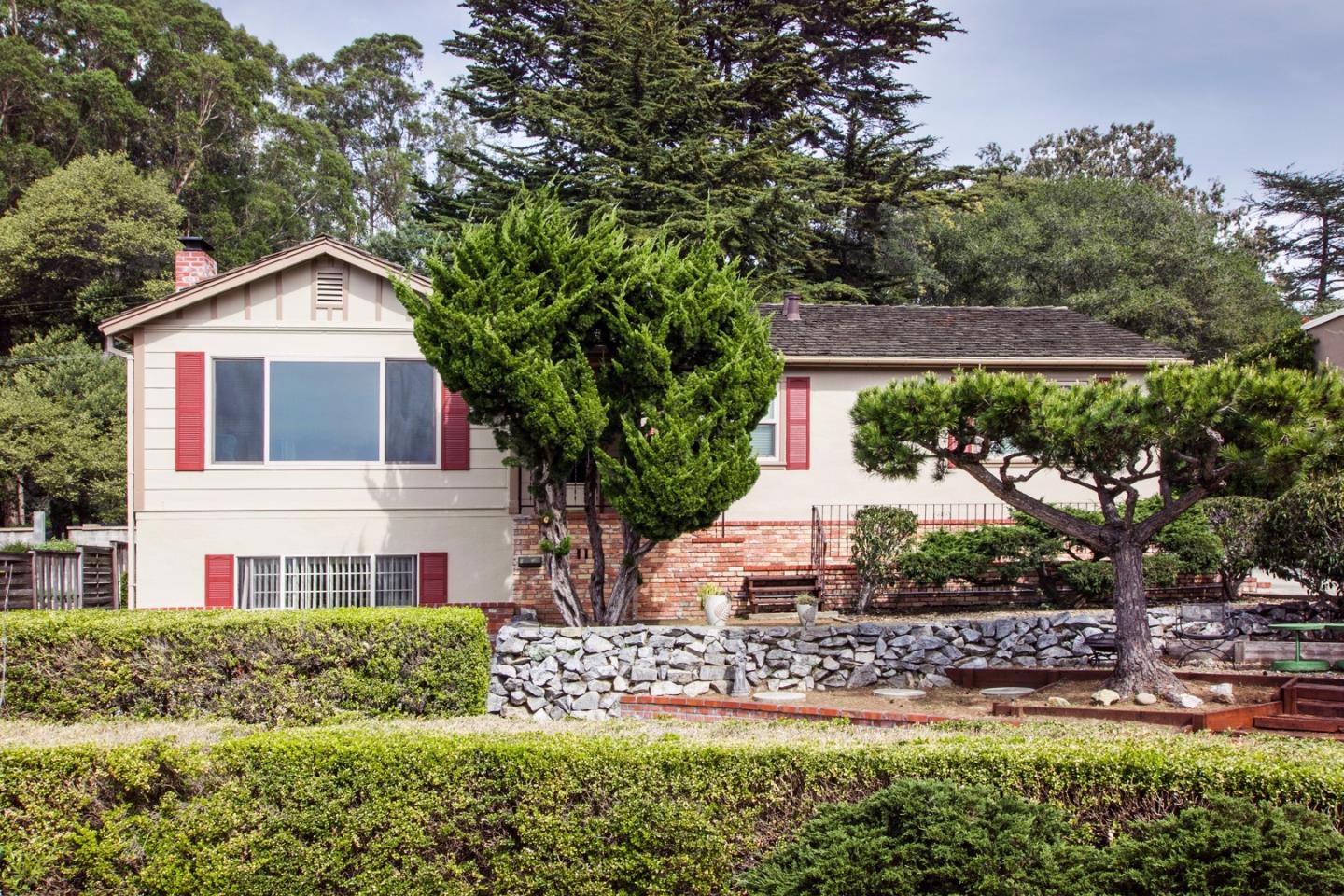 7143 Soquel Dr, Aptos, United States 95003