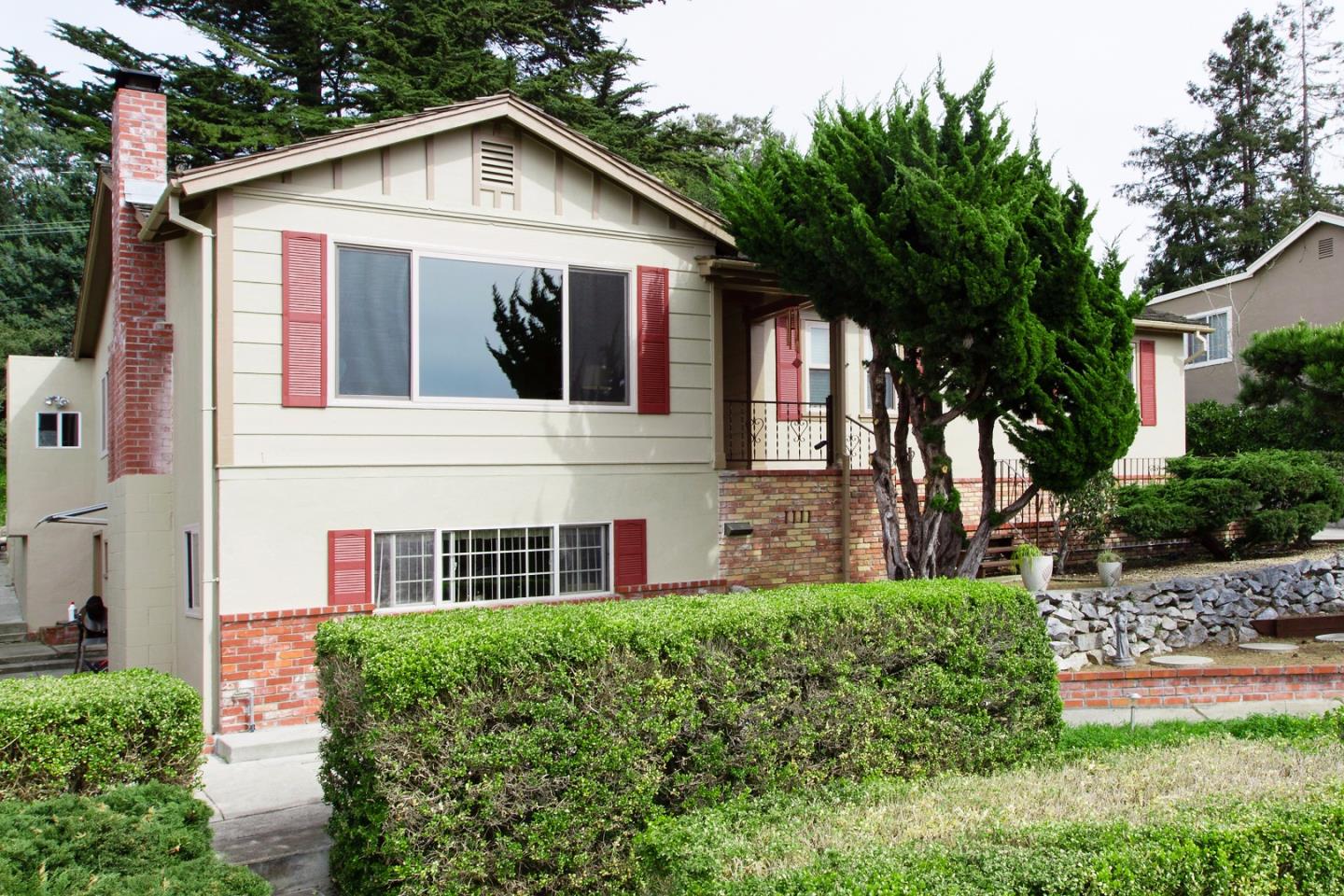 7143 Soquel Dr, Aptos, United States 95003
