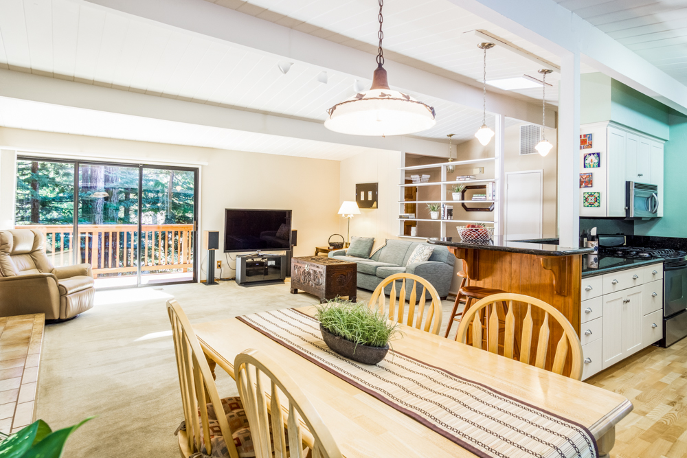 9 Oakwood Lane, Boulder Creek, United States 95006