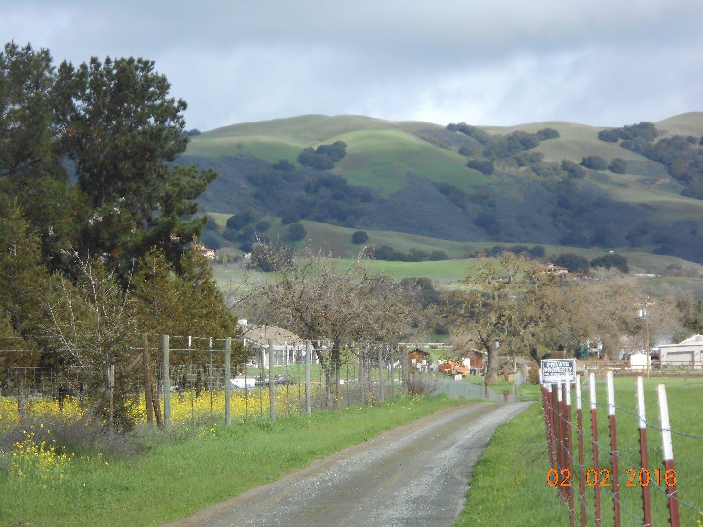 2590 Roop Rd, Gilroy, United States 95020