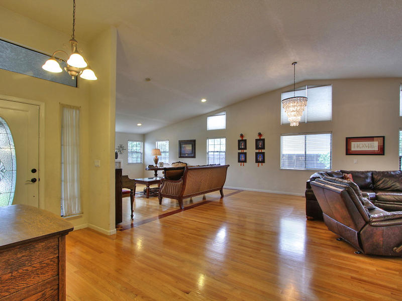 805 Oak Ridge Drive, Hollister, United States 95023