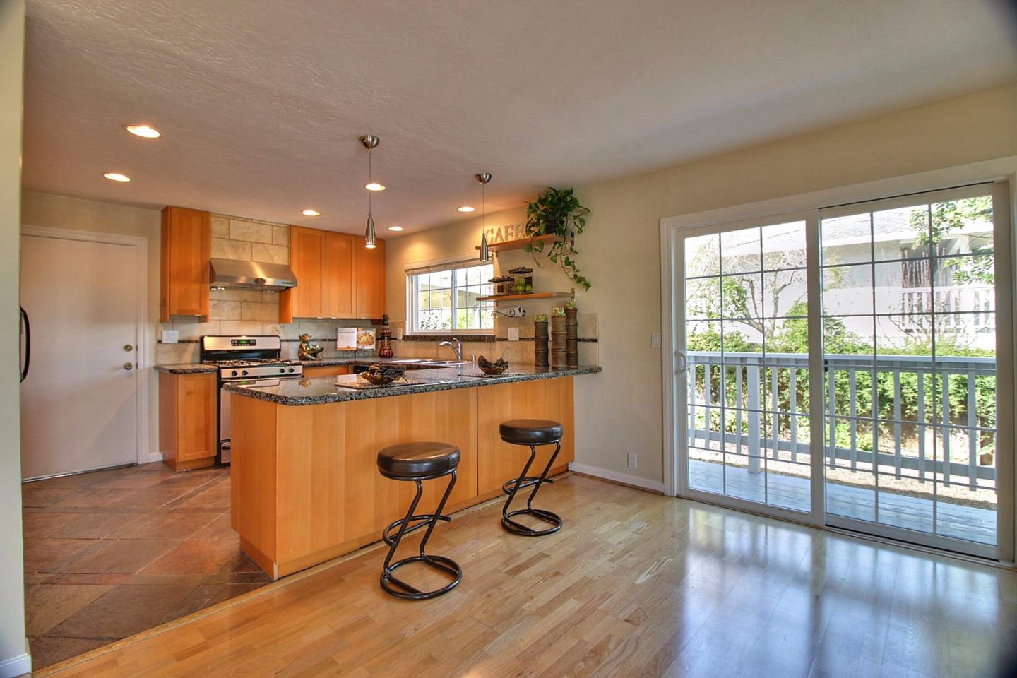651 Donald Dr, Hollister, United States 95023
