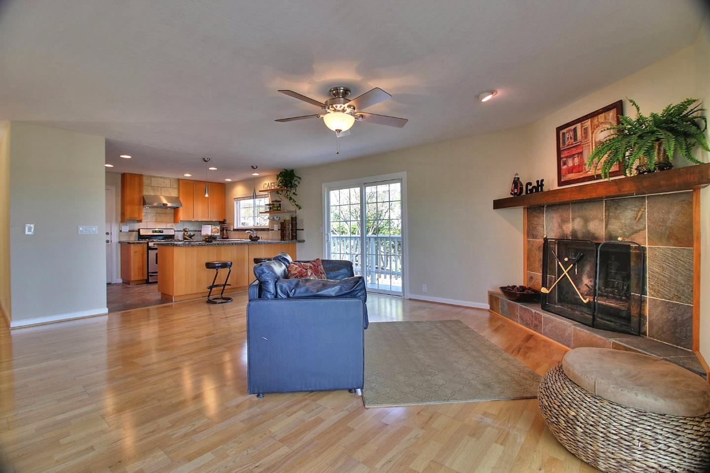 651 Donald Dr, Hollister, United States 95023