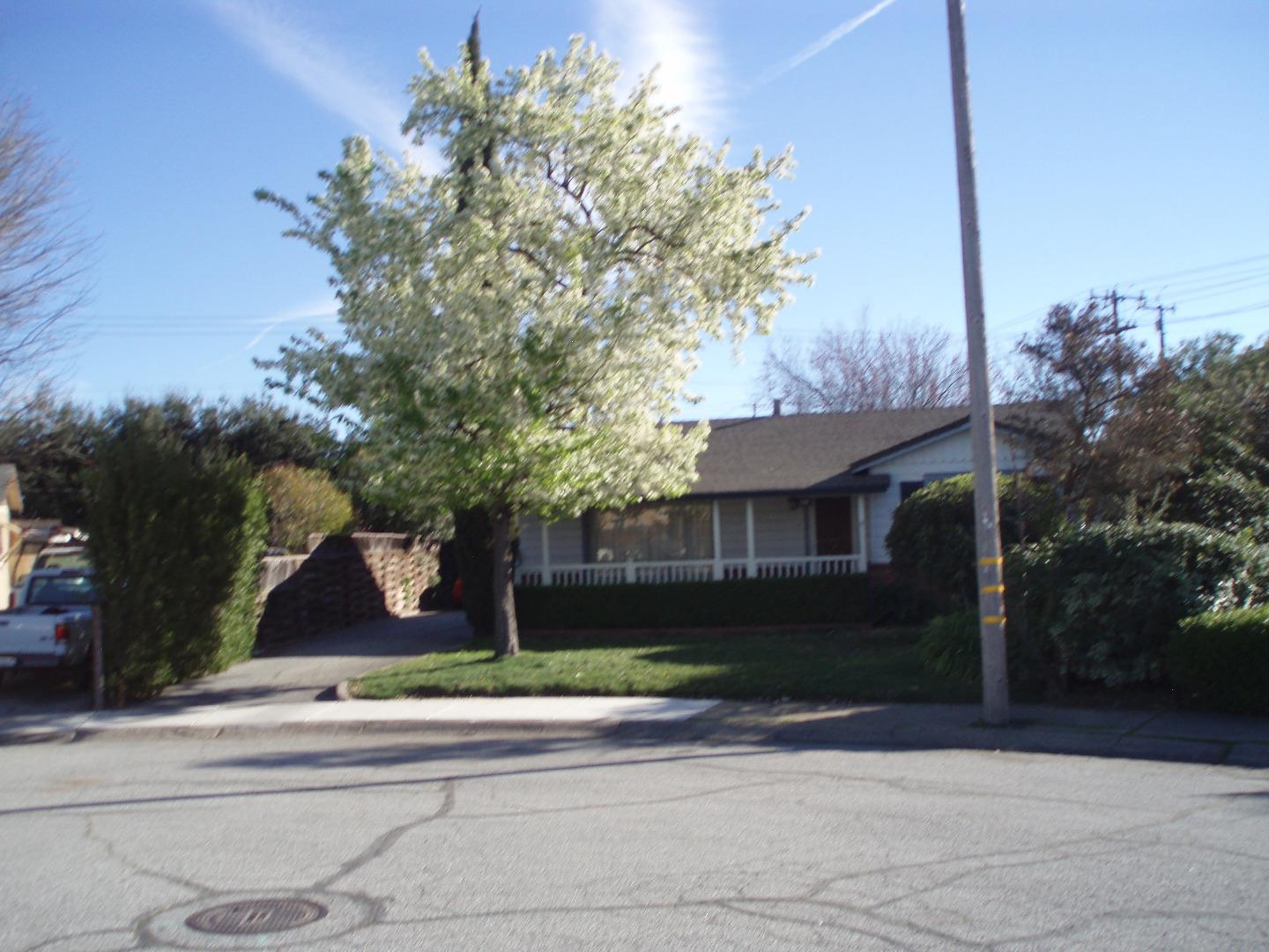 150 Lindo LN, Morgan Hill, CA 95037