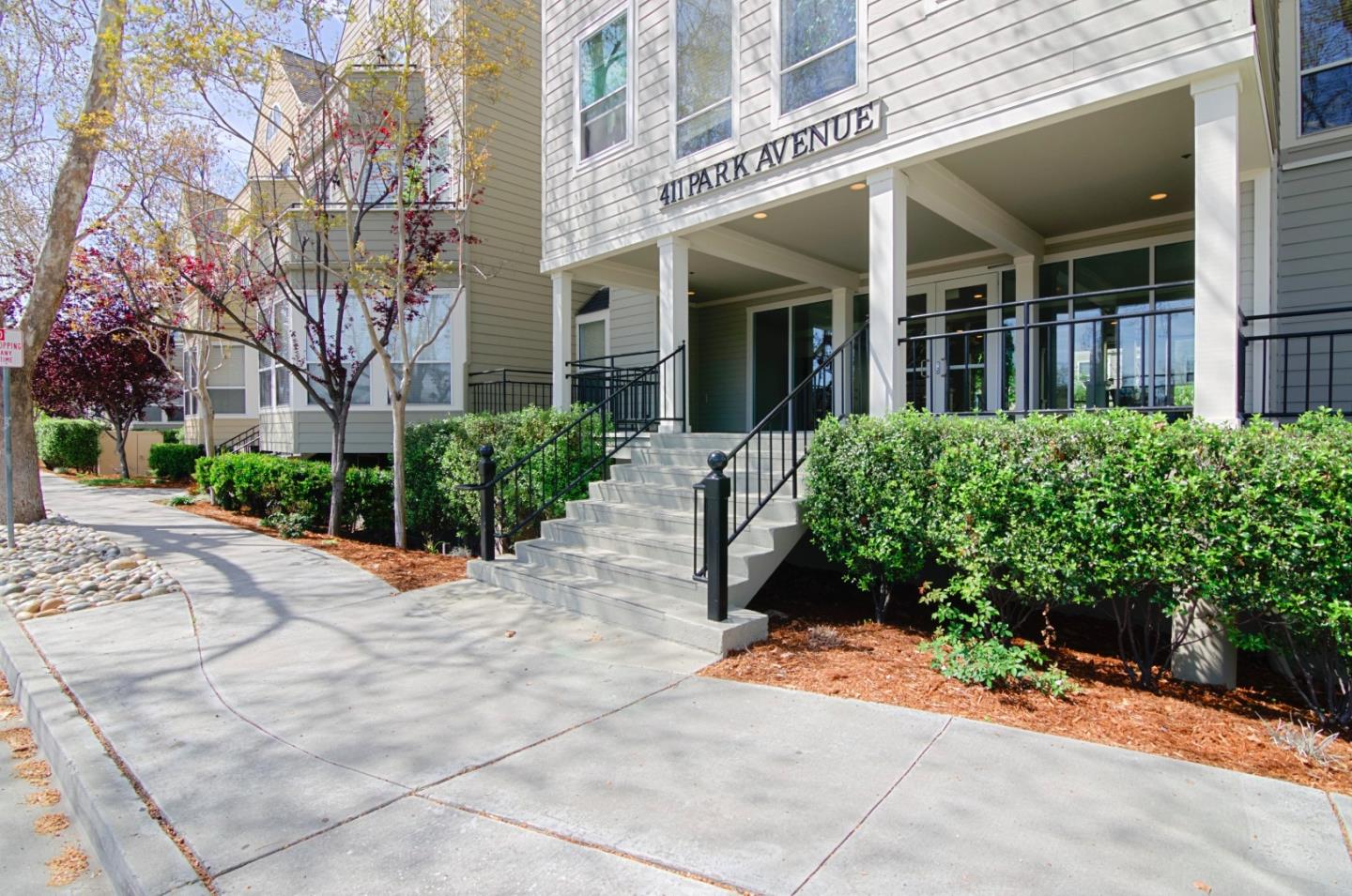 17684 Raccoon Court