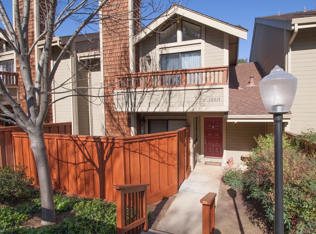 17684 Raccoon Court