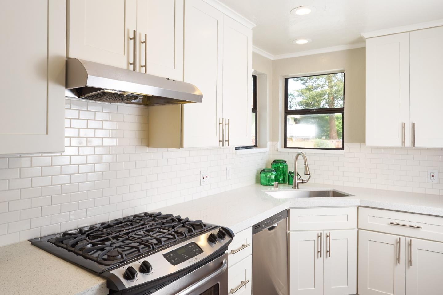 2225 Felt ST, Santa Cruz, CA 95062