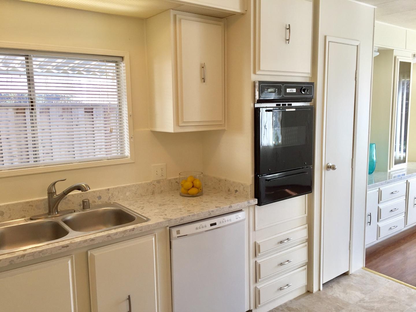144 Holm RD 45, Watsonville, CA 95076
