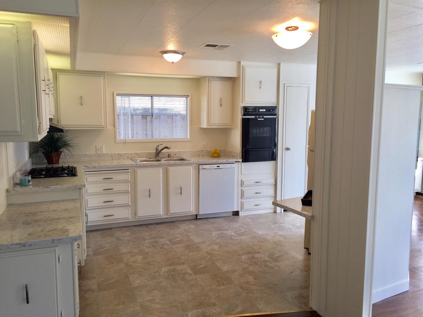 144 Holm RD 45, Watsonville, CA 95076
