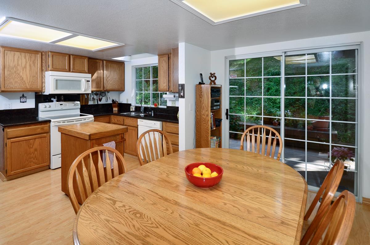 2473 Rifle Range DR, Royal Oaks, CA 95076