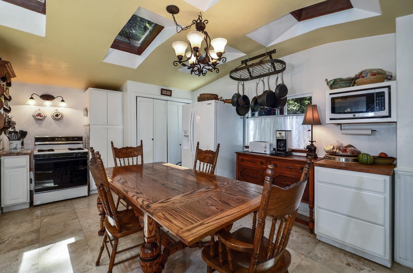 2050 Eureka Canyon Rd, Watsonville, United States 95076